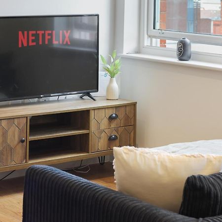 Modern 2-Bed Apartment, Free Parking, City Centre, Netflix & Pet Friendly - Hosted By Stay Host Save Sheffield Zewnętrze zdjęcie