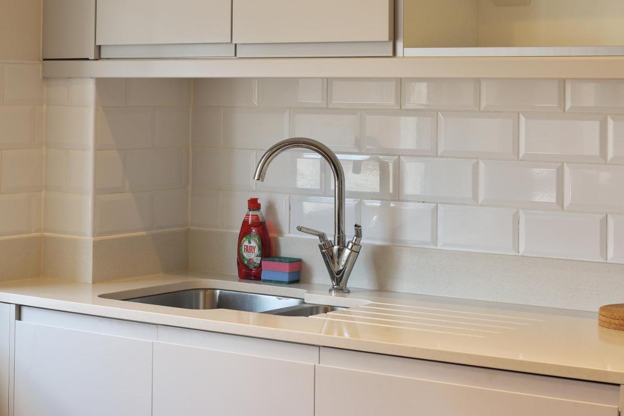 Modern 2-Bed Apartment, Free Parking, City Centre, Netflix & Pet Friendly - Hosted By Stay Host Save Sheffield Zewnętrze zdjęcie
