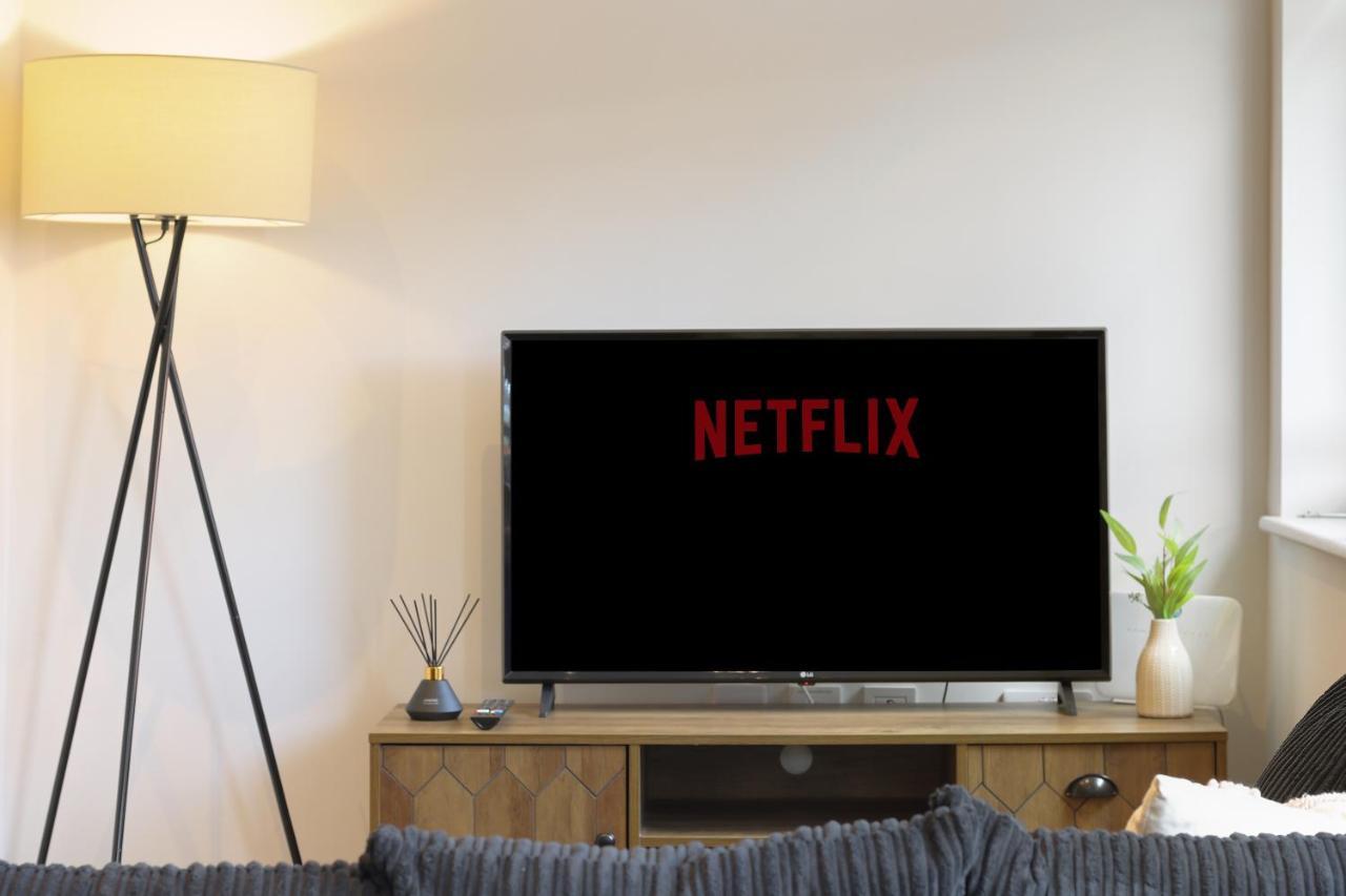 Modern 2-Bed Apartment, Free Parking, City Centre, Netflix & Pet Friendly - Hosted By Stay Host Save Sheffield Zewnętrze zdjęcie