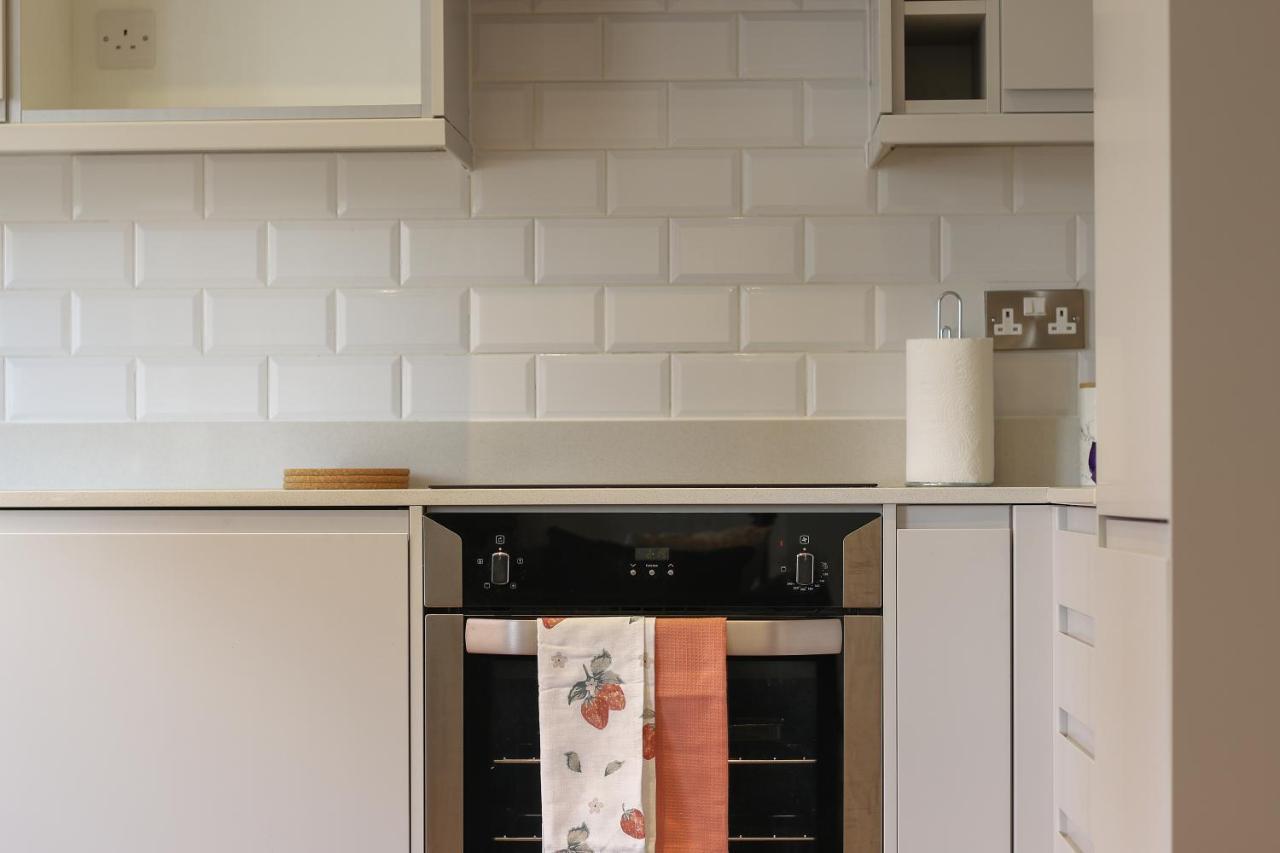 Modern 2-Bed Apartment, Free Parking, City Centre, Netflix & Pet Friendly - Hosted By Stay Host Save Sheffield Zewnętrze zdjęcie