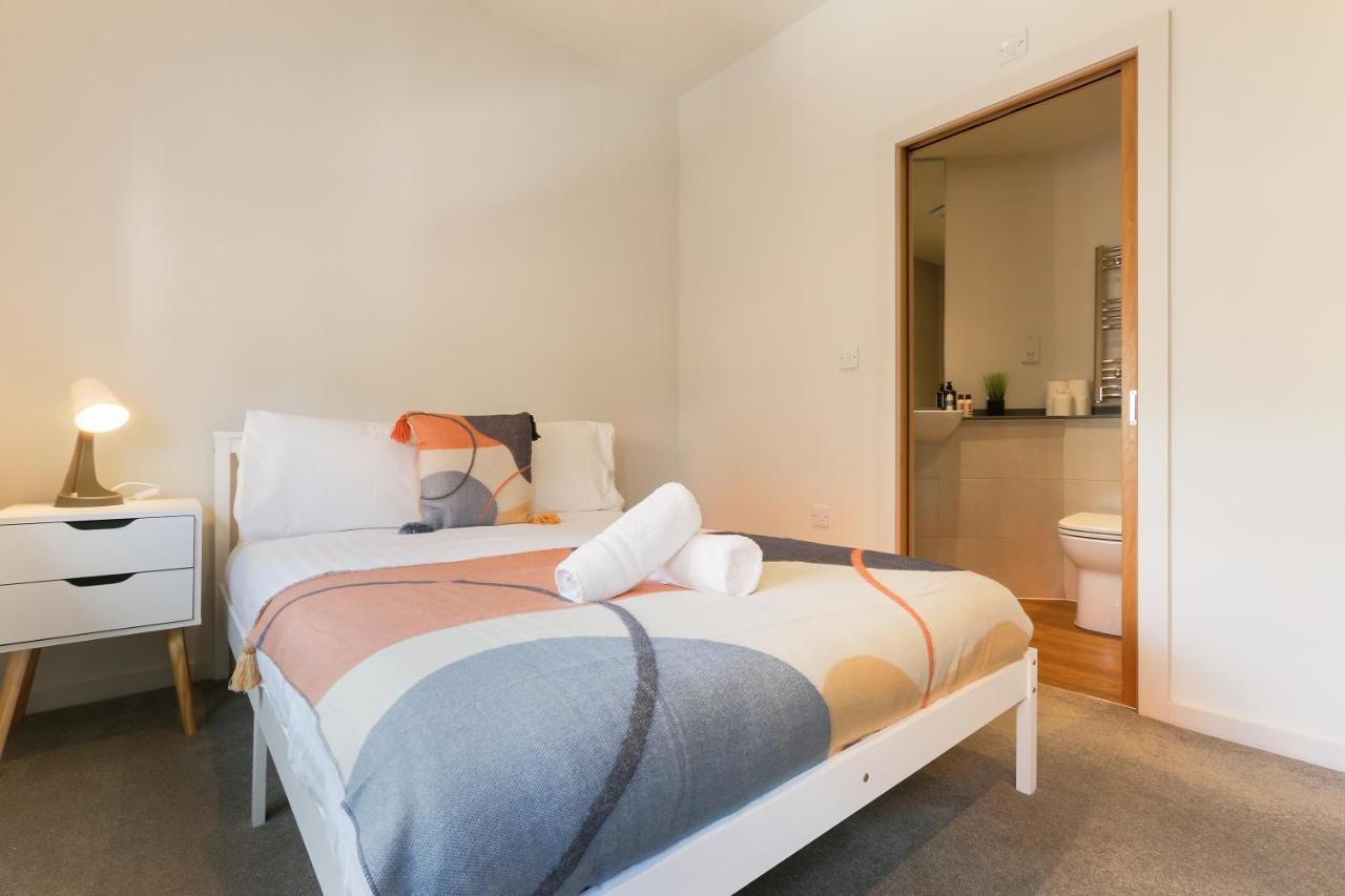 Modern 2-Bed Apartment, Free Parking, City Centre, Netflix & Pet Friendly - Hosted By Stay Host Save Sheffield Zewnętrze zdjęcie